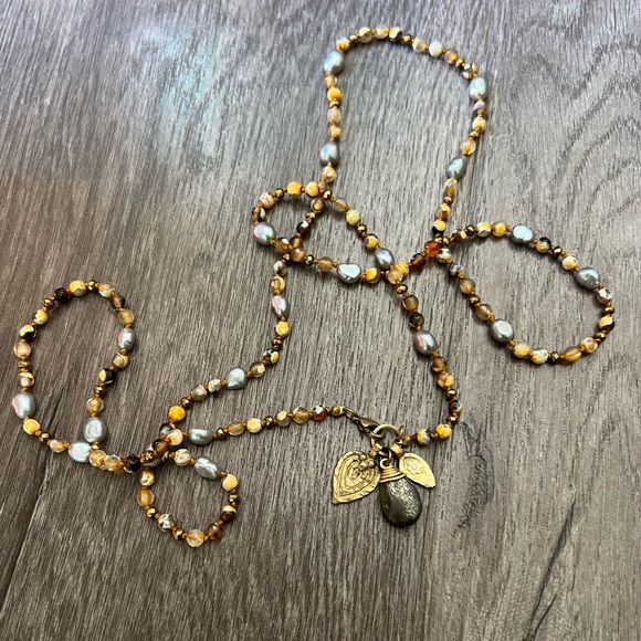 Handmade hand knotted gemstone charm necklace - Picture 10 of 14